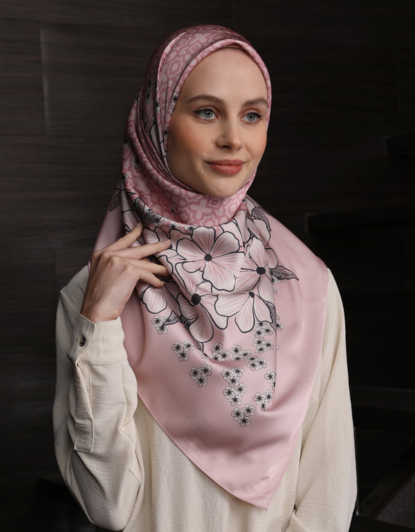 CARYS SQUARE SCARF (PRIMROSE PINK)